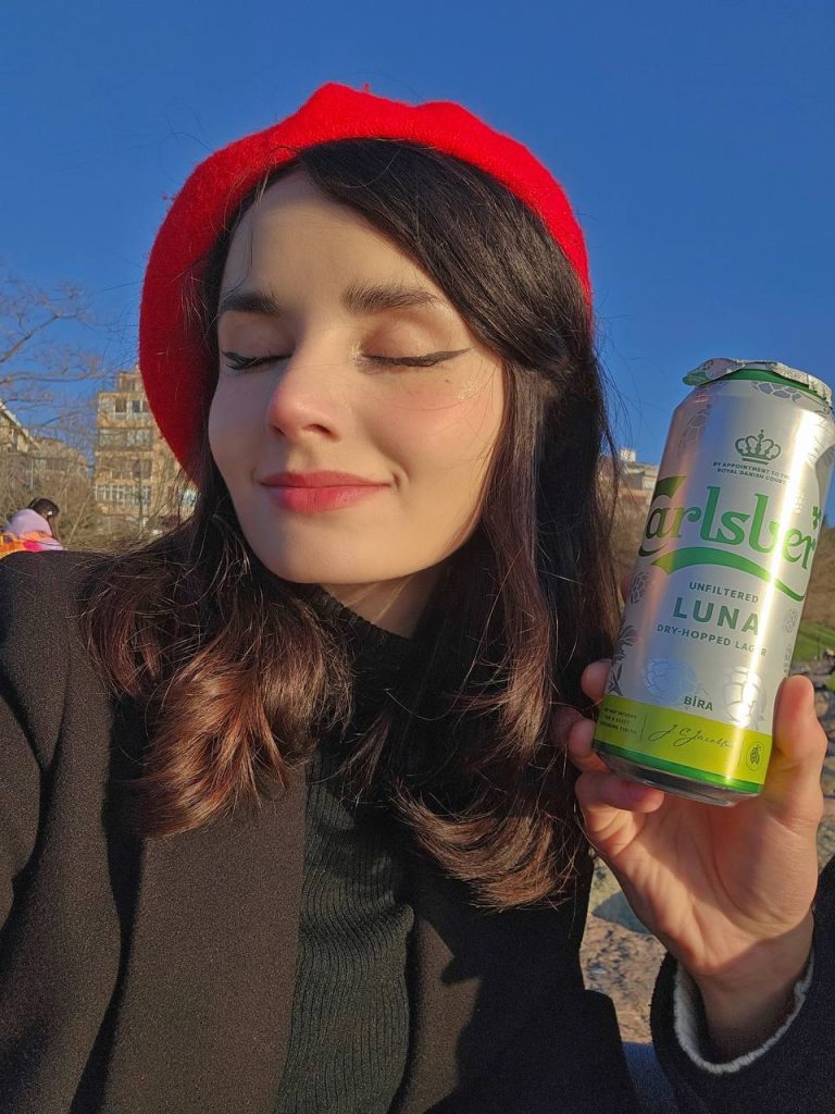 Услуги эскорта от Луна Москва