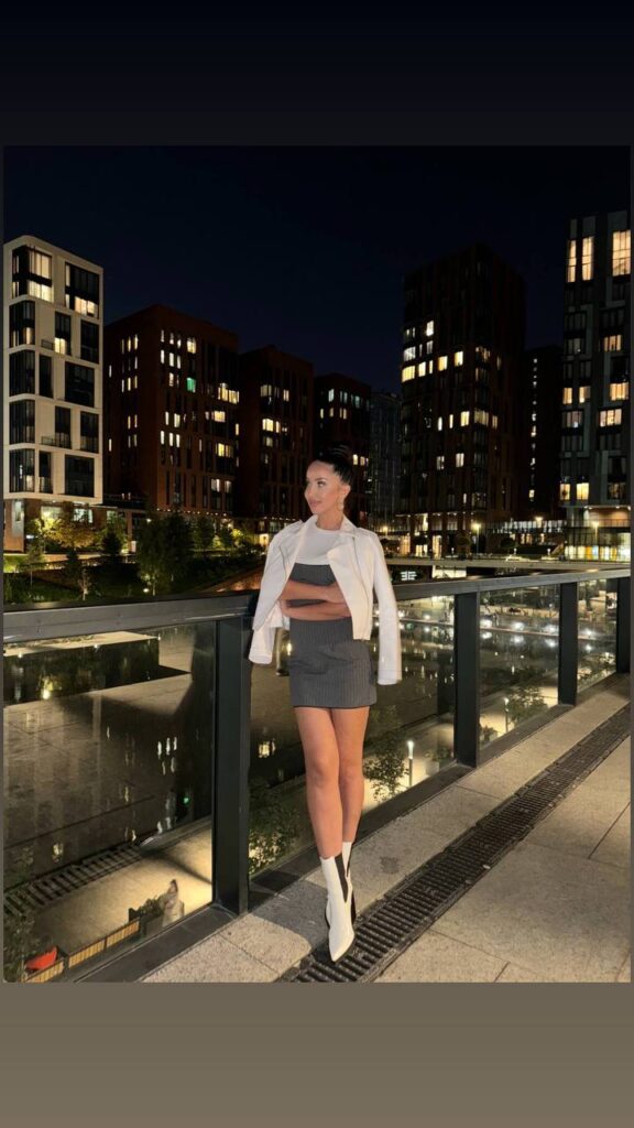 Модель Медди работает в Москве